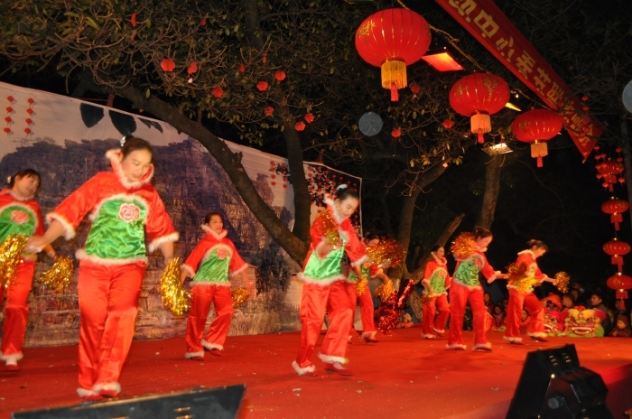 西岭村妇女广场舞文艺团415 / 作者:浅笑静听〆 / 帖子ID:57782