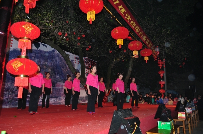 西岭村妇女广场舞文艺团87 / 作者:浅笑静听〆 / 帖子ID:57782