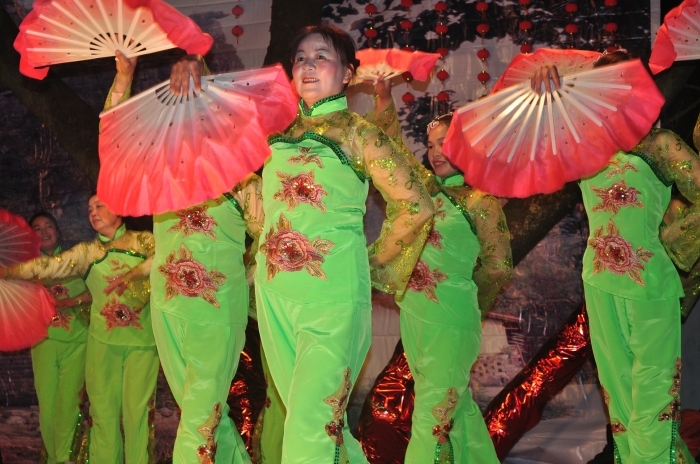 西岭村妇女广场舞文艺团657 / 作者:浅笑静听〆 / 帖子ID:57782