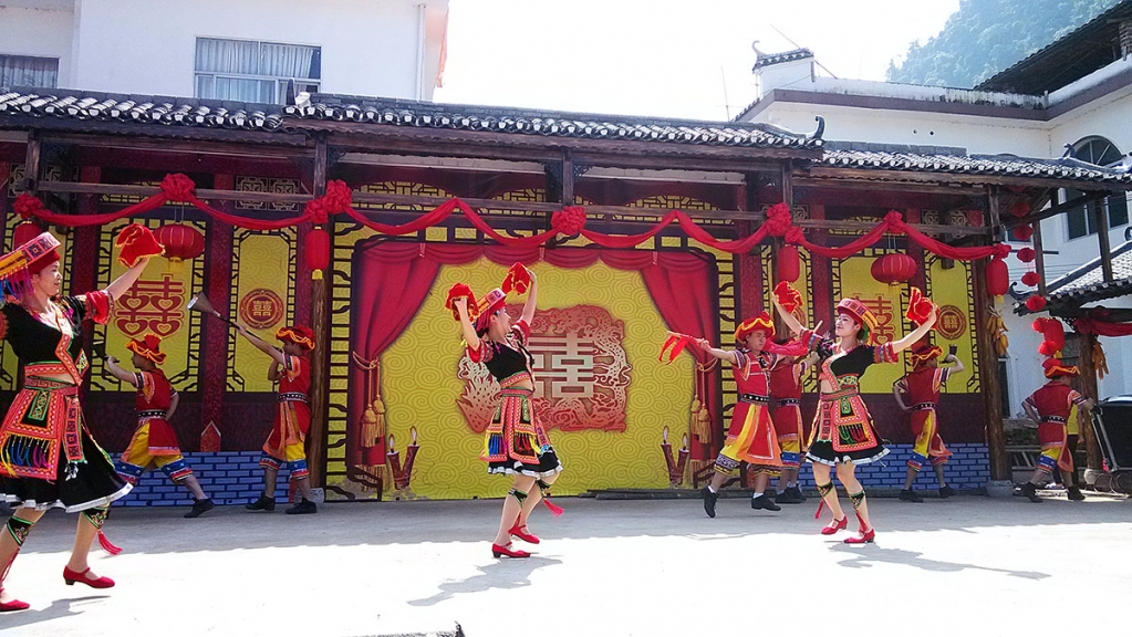 客官，您··这边瞧！！！！（这边风景独好）854 / 作者:狐狸猪 / 帖子ID:101630