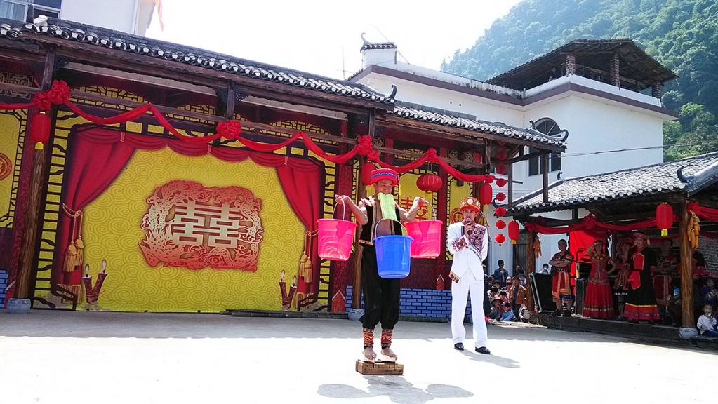 客官，您··这边瞧！！！！（这边风景独好）946 / 作者:狐狸猪 / 帖子ID:101630