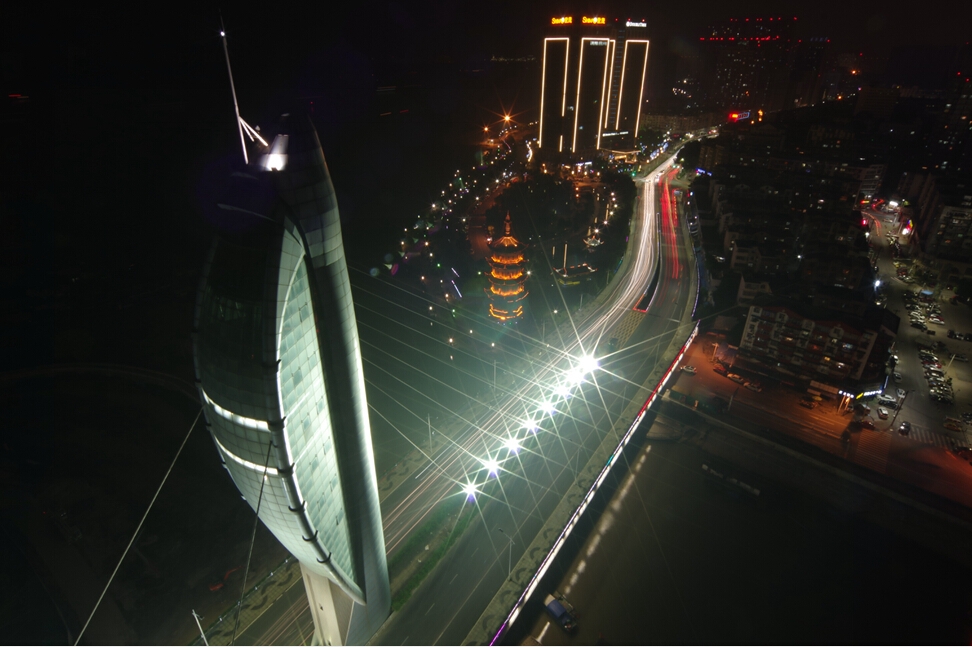 中国芜湖临江塔夜景266 / 作者:木鱼爱情 / 帖子ID:105142