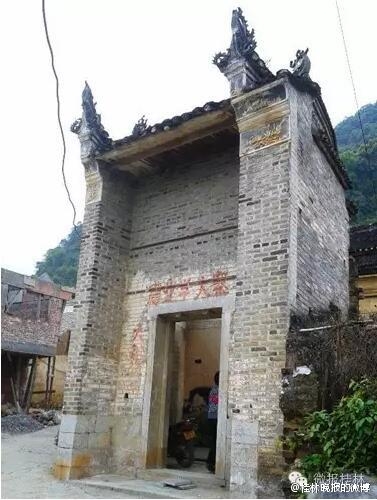 恭城朗山村：他们到底将什么藏在家墙壁画中665 / 作者:以空。 / 帖子ID:174578