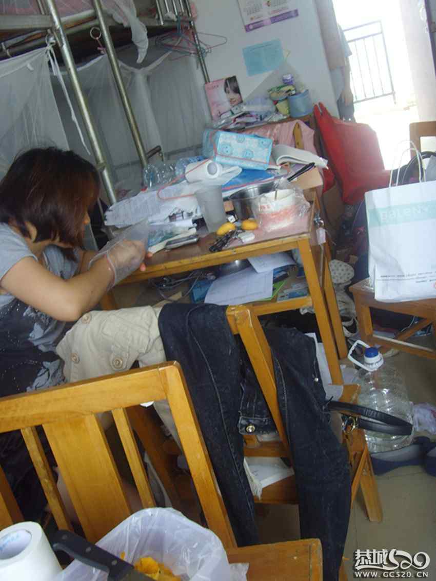曾经的大学生活（做好心理准备，要相信这是女生宿舍）164 / 作者:茜随云影 / 帖子ID:456