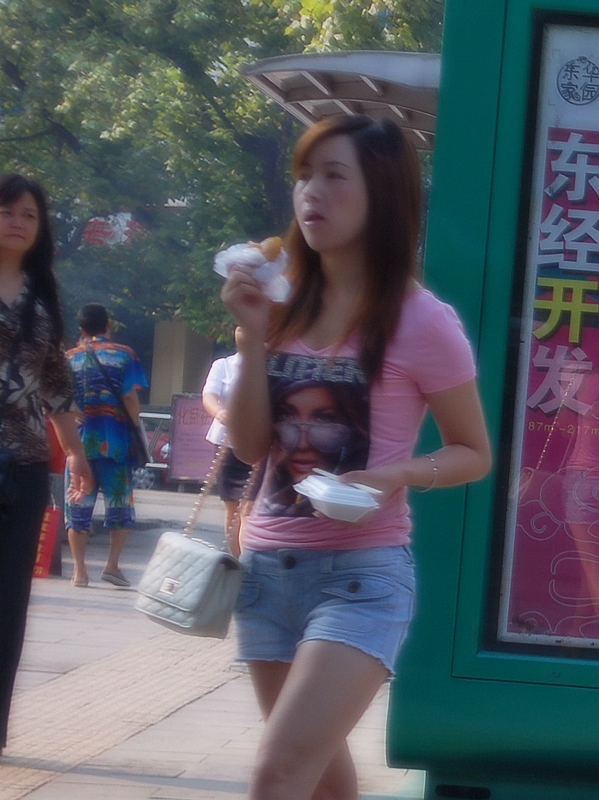 赶着上班的美女493 / 作者:老兔子 / 帖子ID:644