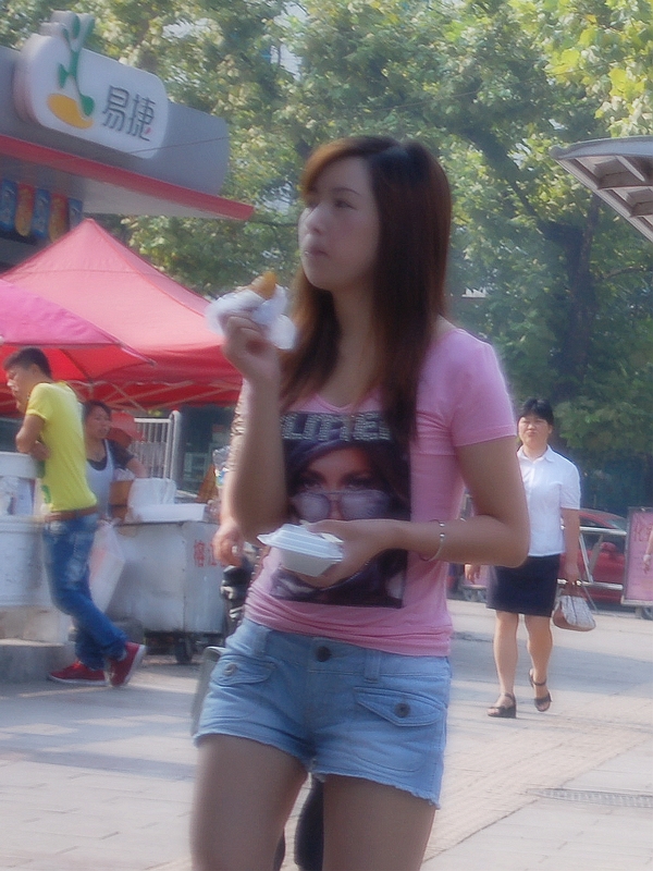 赶着上班的美女503 / 作者:老兔子 / 帖子ID:644