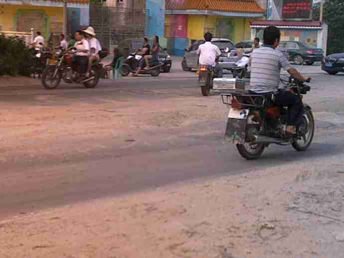 晒晒哪里还有能申报吉尼斯世界纪录史上最烂省道595 / 作者:四渡赤水 / 帖子ID:1793