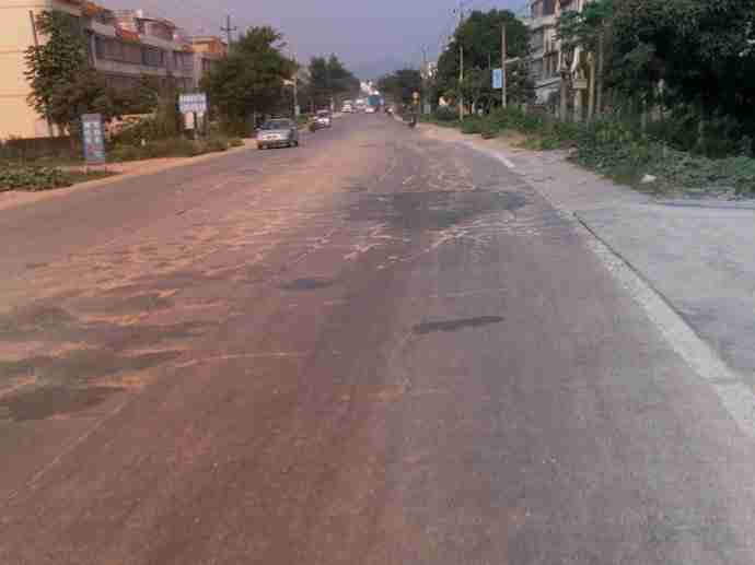 晒晒哪里还有能申报吉尼斯世界纪录史上最烂省道740 / 作者:四渡赤水 / 帖子ID:1793