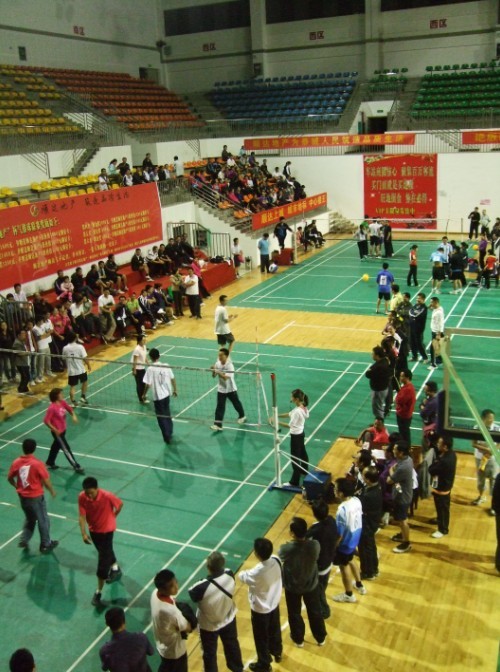 新体育馆，气排球比赛172 / 作者:不帅你报警 / 帖子ID:2299