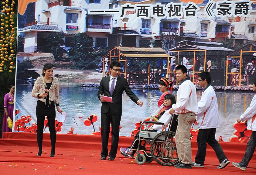 2011第八届恭城月柿节活动直播帖236 / 作者:admin / 帖子ID:2451