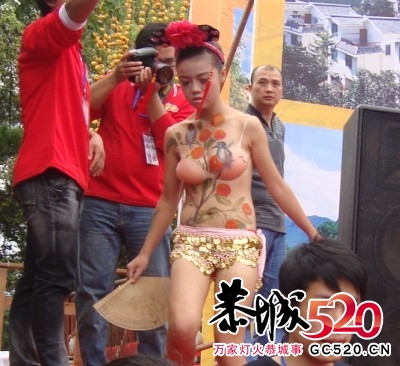 我也发点人体彩绘的PP747 / 作者:1587804YYYY / 帖子ID:2552