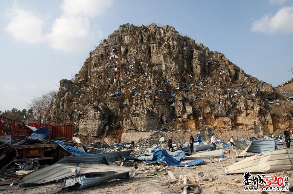 72吨炸药爆炸死伤数百人738 / 作者:四渡赤水 / 帖子ID:2699