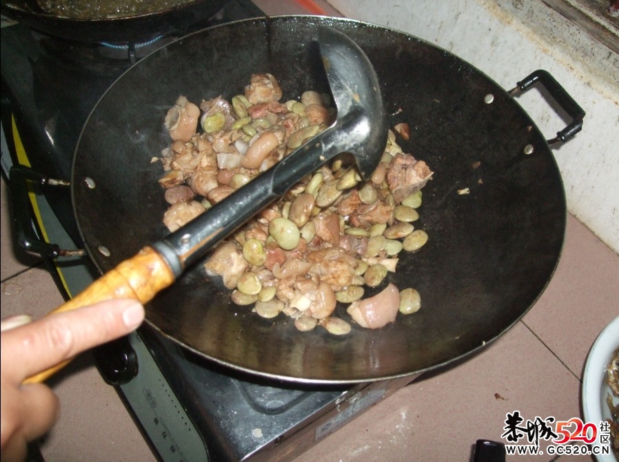 老鼠肉，河边小鱼仔。猪脚，猪下水....934 / 作者:矮木劈山 / 帖子ID:2995