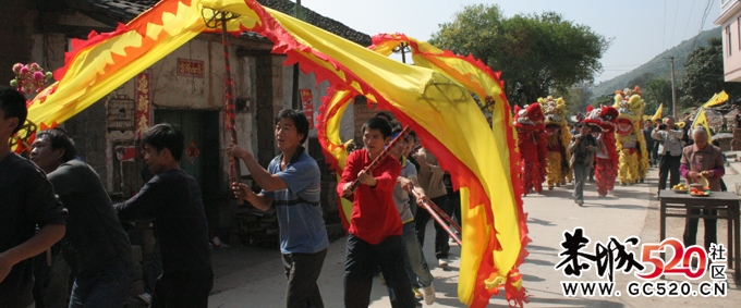 水滨盘王节上 游街片段383 / 作者:瑶族老 / 帖子ID:3513