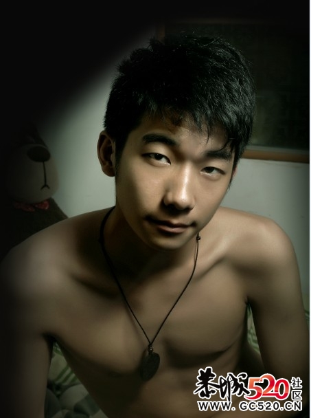 新银报道，小伙子，O(∩_∩)O哈哈~614 / 作者:魔法师的倾诉 / 帖子ID:4688