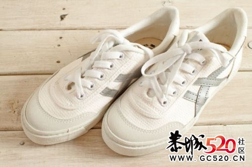 这个鞋子，我穿过....868 / 作者:小安 / 帖子ID:4693