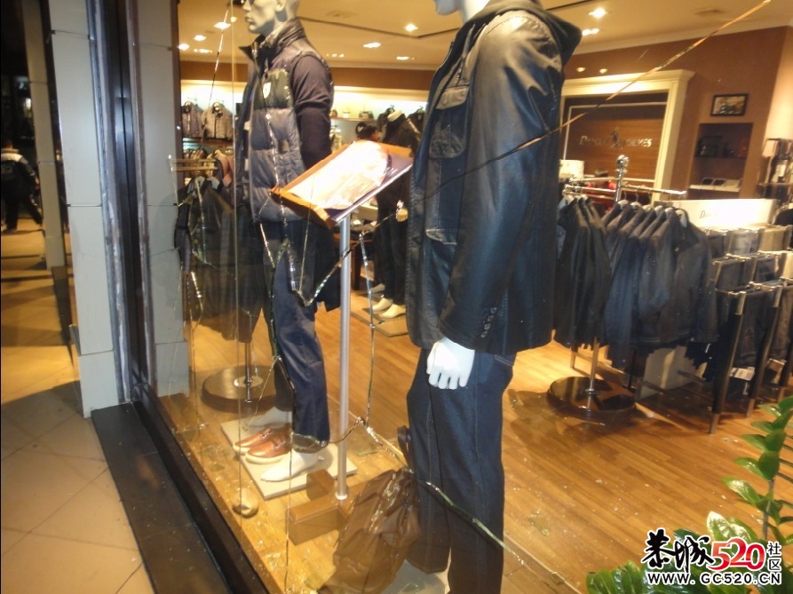 恭城与狼共舞服装店被砸事件！！624 / 作者:恭城狂人 / 帖子ID:5899