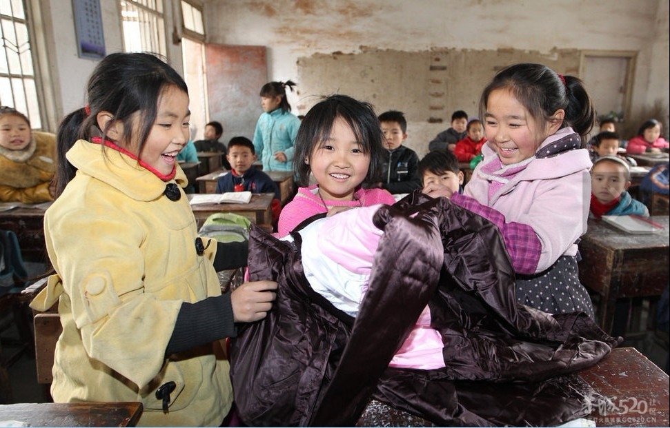 湖南5000乡村学童获赠过冬棉衣205 / 作者:小雨点 / 帖子ID:7505
