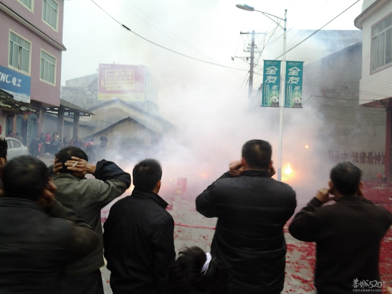 年三十的龙...............4 / 作者:刮刮 / 帖子ID:8777