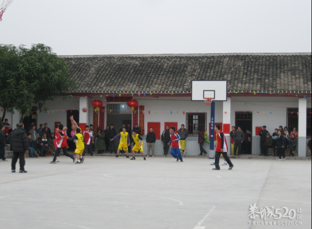 2012年 江贝村篮球场终于建好685 / 作者:易水清 / 帖子ID:8934