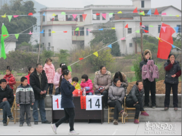 2012年 江贝村篮球场终于建好936 / 作者:易水清 / 帖子ID:8934