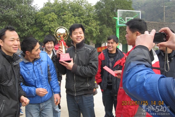 2012年下宋“恒义杯”篮球赛圆满结束，请欣赏比赛精彩照片！63 / 作者:熞蔃棏疲憊 / 帖子ID:9089