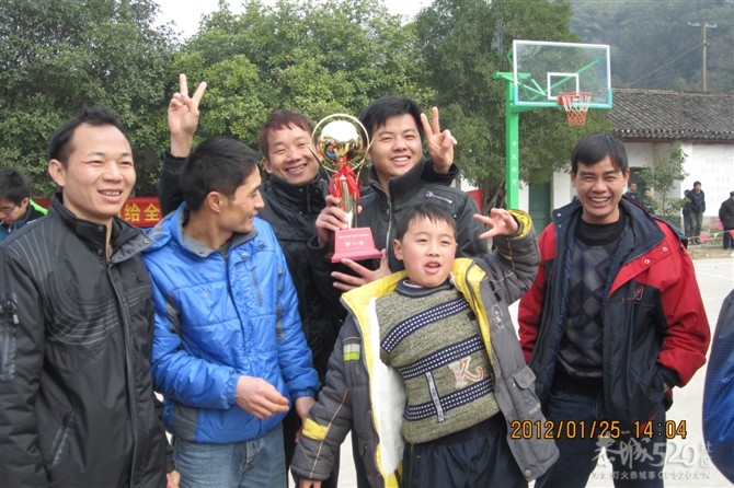 2012年下宋“恒义杯”篮球赛圆满结束，请欣赏比赛精彩照片！565 / 作者:熞蔃棏疲憊 / 帖子ID:9089