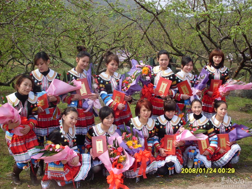 看2008年的桃花节上的桃花仙子646 / 作者:小余C30 / 帖子ID:9531