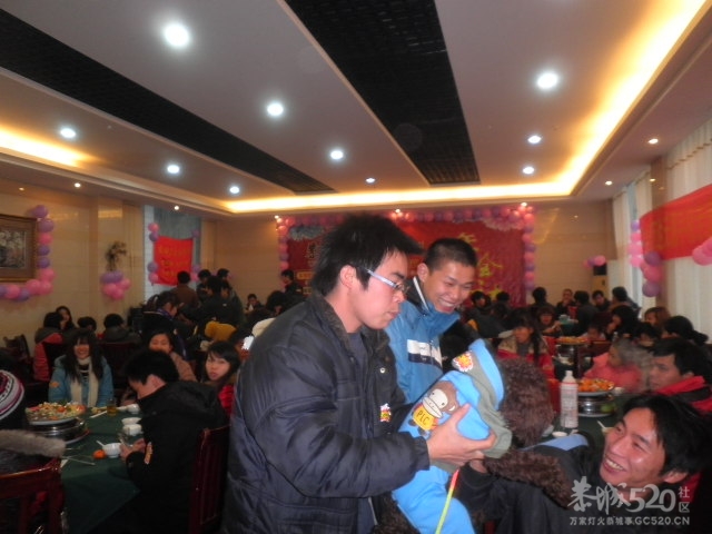 补发几张2011年520社区年会的照片253 / 作者:金网 / 帖子ID:9723