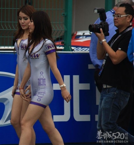 车展模特穿紧身裤928 / 作者:爱的供养 / 帖子ID:11038