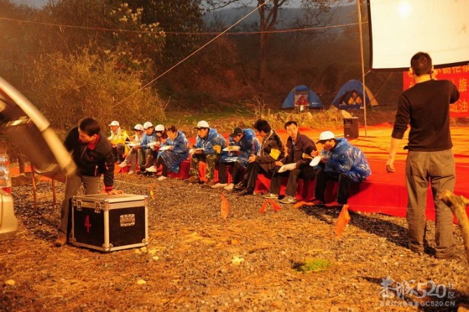 又是一年桃花节，忽然想起他们306 / 作者:黄子 / 帖子ID:11291