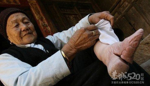 揭开罪恶“三寸金莲”的真实面目60 / 作者:小雨点 / 帖子ID:11905