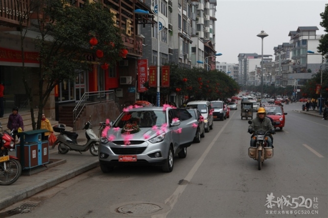 好久没来520了 发下自己婚礼让大家拍拍砖！744 / 作者:゛メ╳灬嚟_先生 / 帖子ID:11927