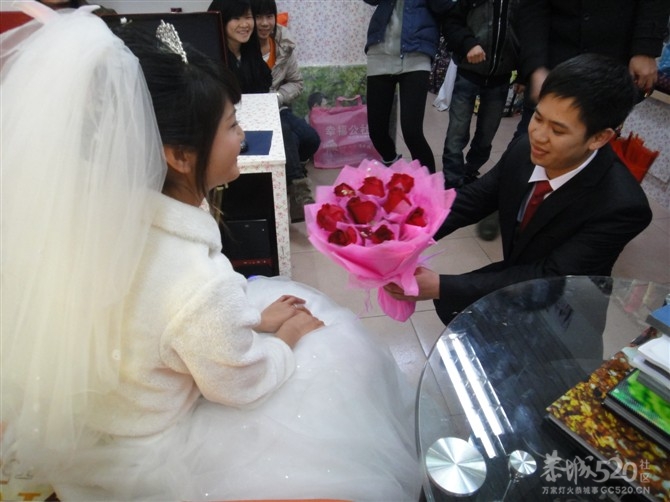 好久没来520了 发下自己婚礼让大家拍拍砖！675 / 作者:゛メ╳灬嚟_先生 / 帖子ID:11927