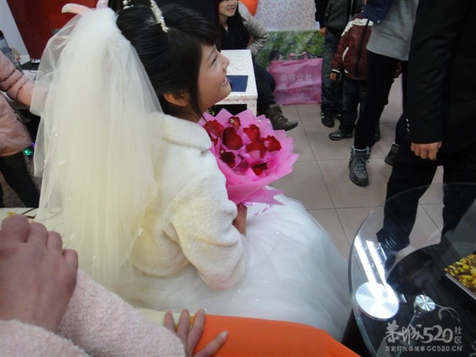 好久没来520了 发下自己婚礼让大家拍拍砖！560 / 作者:゛メ╳灬嚟_先生 / 帖子ID:11927