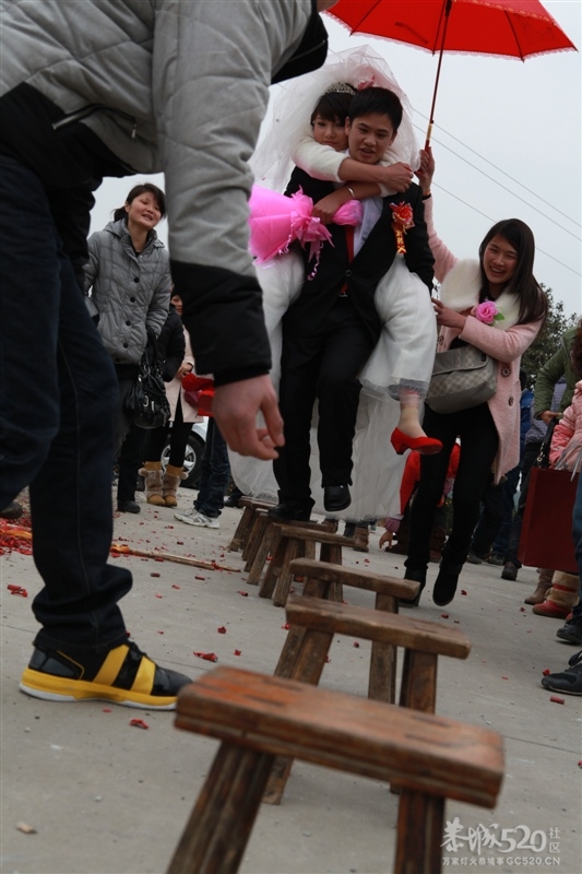 好久没来520了 发下自己婚礼让大家拍拍砖！896 / 作者:゛メ╳灬嚟_先生 / 帖子ID:11927
