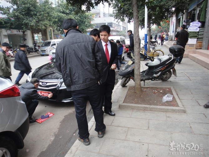 好久没来520了 发下自己婚礼让大家拍拍砖！662 / 作者:゛メ╳灬嚟_先生 / 帖子ID:11927