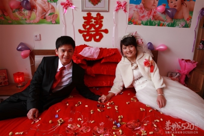 好久没来520了 发下自己婚礼让大家拍拍砖！305 / 作者:゛メ╳灬嚟_先生 / 帖子ID:11927