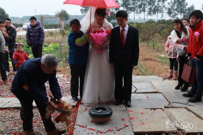 好久没来520了 发下自己婚礼让大家拍拍砖！555 / 作者:゛メ╳灬嚟_先生 / 帖子ID:11927