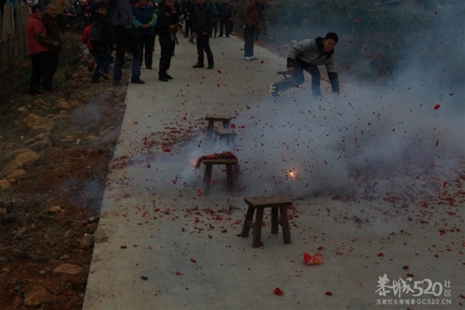 好久没来520了 发下自己婚礼让大家拍拍砖！217 / 作者:゛メ╳灬嚟_先生 / 帖子ID:11927