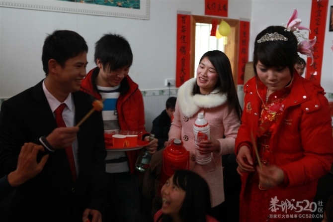 好久没来520了 发下自己婚礼让大家拍拍砖！597 / 作者:゛メ╳灬嚟_先生 / 帖子ID:11927