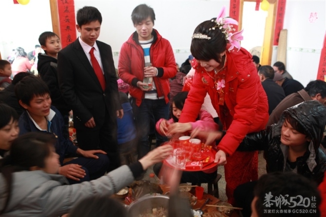 好久没来520了 发下自己婚礼让大家拍拍砖！455 / 作者:゛メ╳灬嚟_先生 / 帖子ID:11927