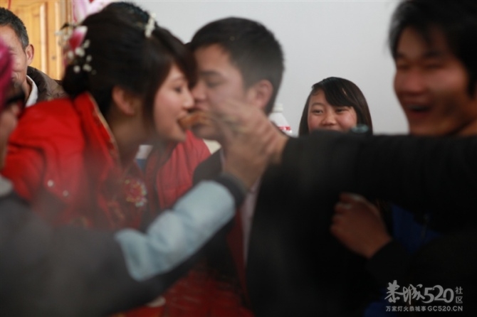 好久没来520了 发下自己婚礼让大家拍拍砖！845 / 作者:゛メ╳灬嚟_先生 / 帖子ID:11927