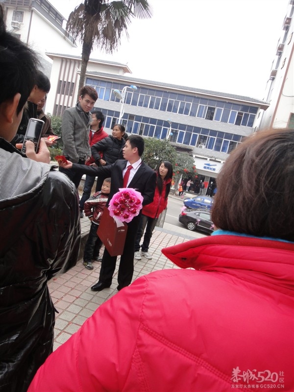 好久没来520了 发下自己婚礼让大家拍拍砖！900 / 作者:゛メ╳灬嚟_先生 / 帖子ID:11927