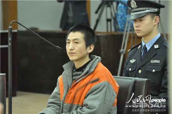 故宫失窃案一审宣判 被告获刑13年罚款1.3万326 / 作者:九姑娘 / 帖子ID:12215