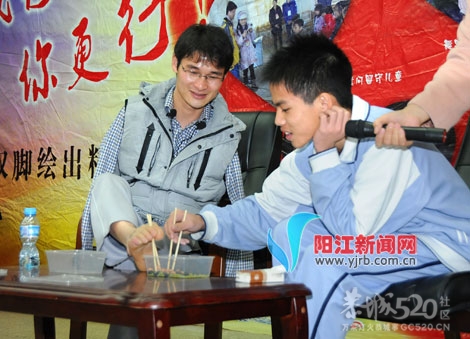 恭城西岭无臂青年罗相军---我行，你更行840 / 作者:翠峰紫阳 / 帖子ID:12225