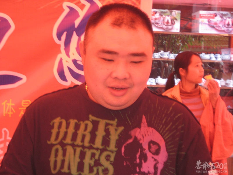 油茶节上的双胞胎美眉。873 / 作者:大叔快乐 / 帖子ID:12920
