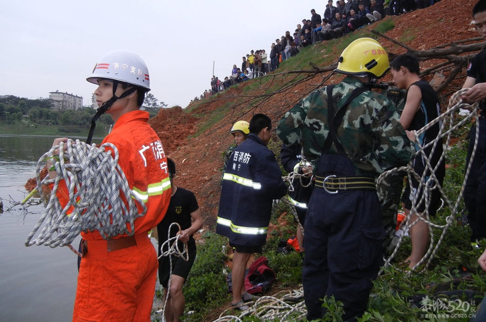 事发南宁，女生跳河为考验爱情 男友下水营救不幸溺亡592 / 作者:扯卵谈 / 帖子ID:13105