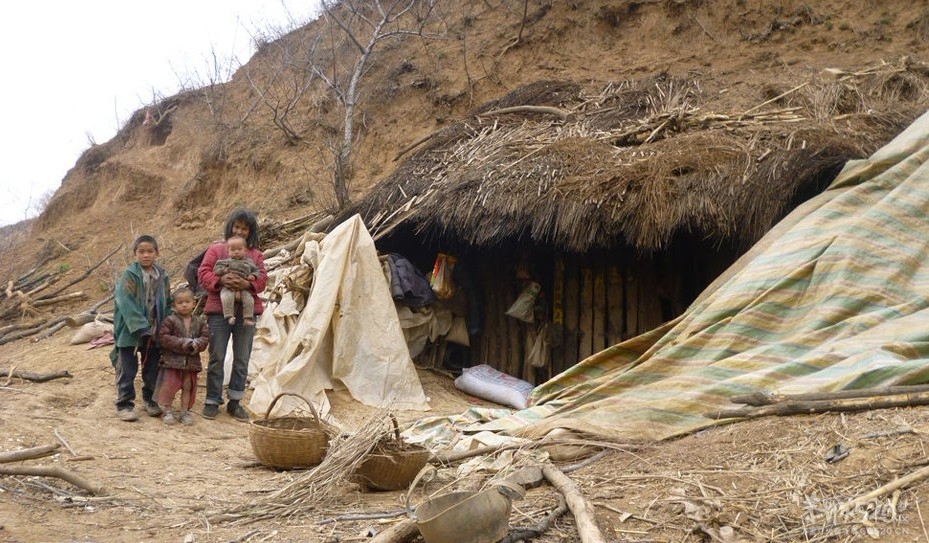 农民深山搭窝棚生五胎 孩子无学可上805 / 作者:小雨点 / 帖子ID:13311