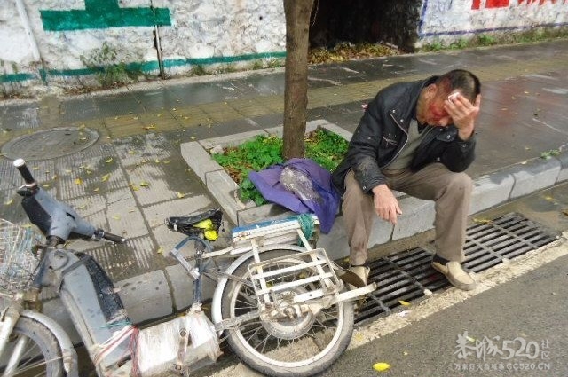 车祸,场面血腥.胆小勿入!!!911 / 作者:穷人 / 帖子ID:13683